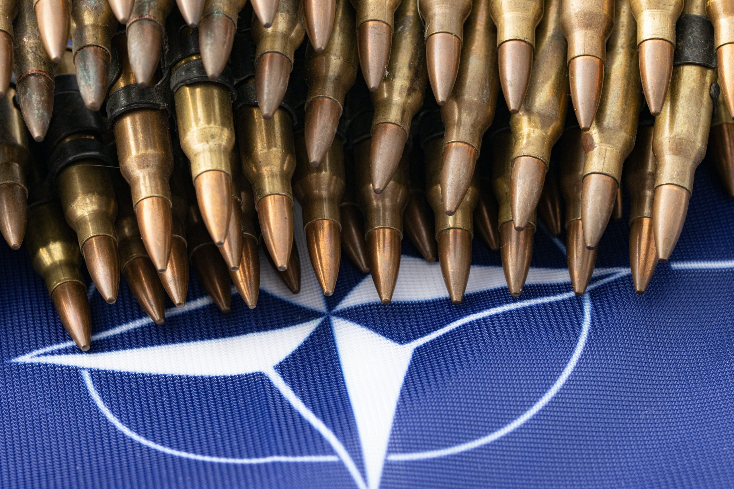 포르투갈 PM Antonio Costa는 NATO 국가를 방어하겠다고 약속합니다