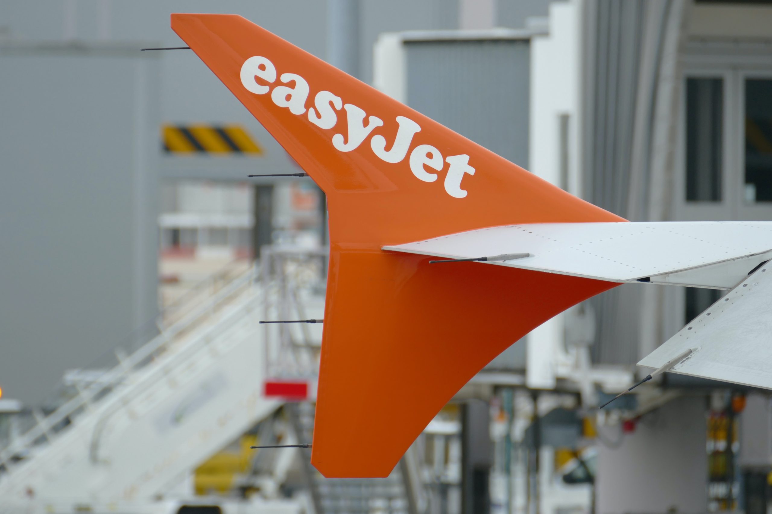 EasyJet은 포르투갈에서 350 편의 항공편을 취소합니다