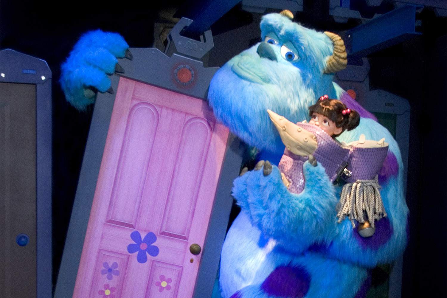 Disneyland에서 Monsters Inc. Ride : 알아야 할 사항